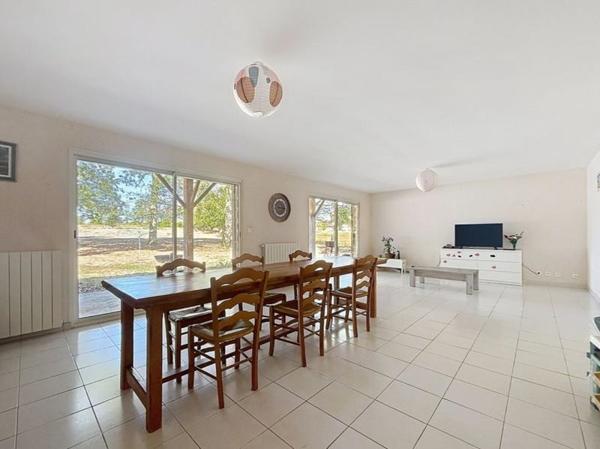 Maison à vendre 166 625 € Lessac 7 p 175,4 m² DPE B