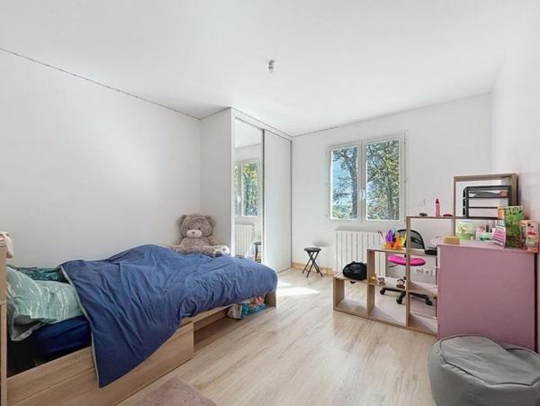 Maison à vendre 166 625 € Lessac 7 p 175,4 m² DPE B