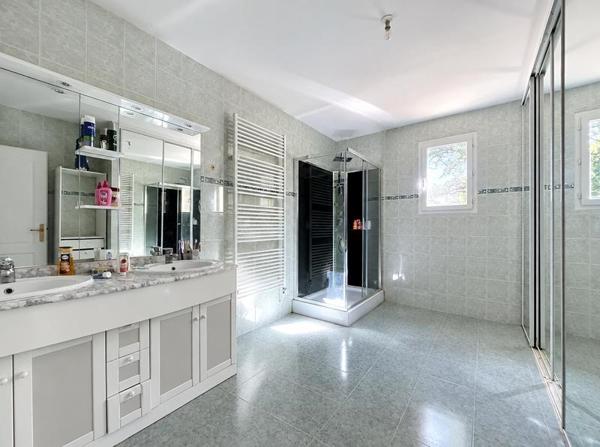 Maison à vendre 166 625 € Lessac 7 p 175,4 m² DPE B