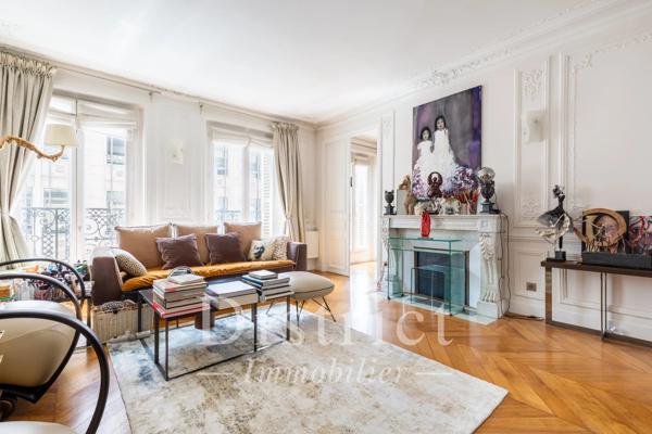 # Appartement – 100m² – Paris 8ème