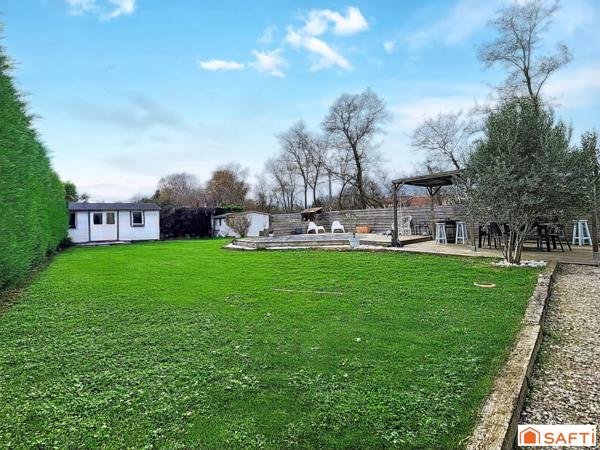 Villa familiale 4 chambres + bureau- piscine — Sainte-Euphémie / limite Saint-Didier-de-Formans