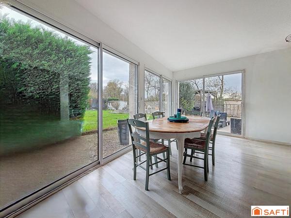 Villa familiale 4 chambres + bureau- piscine — Sainte-Euphémie / limite Saint-Didier-de-Formans