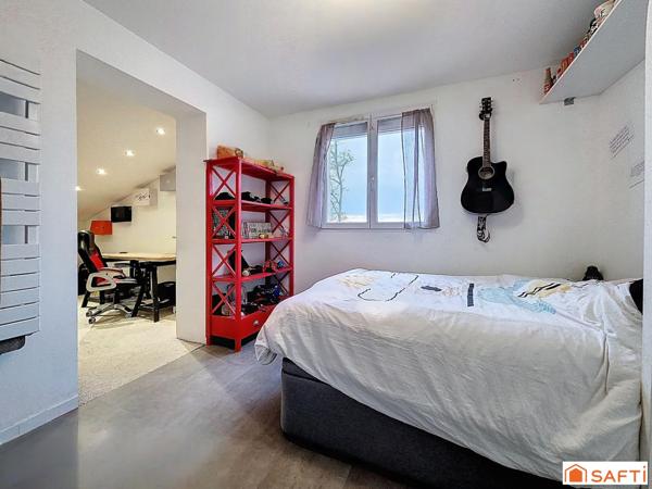 Villa familiale 4 chambres + bureau- piscine — Sainte-Euphémie / limite Saint-Didier-de-Formans