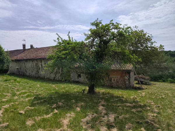 Grange à vendre 1 pièces VARAIGNES (24)