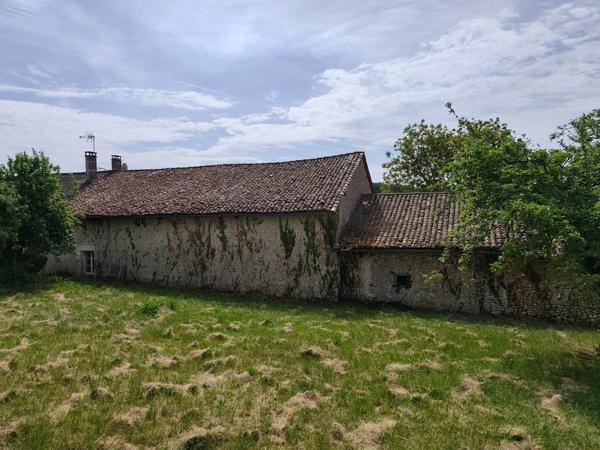 Grange à vendre 1 pièces VARAIGNES (24)