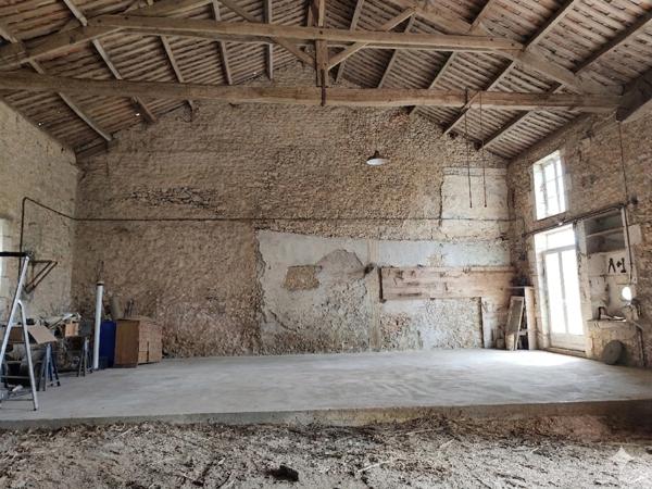 Grange à vendre 1 pièces VARAIGNES (24)