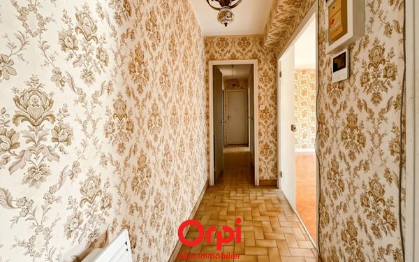 Appartement à vendre    3 pièces •  Montluçon