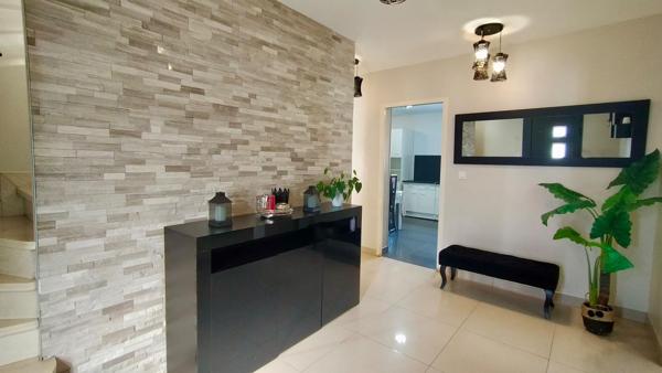 Maison moderne à Allonville - 6 pièce(s) 158 m2 - 413 000