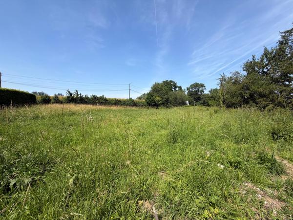 Terrain constructible de 1088 m²