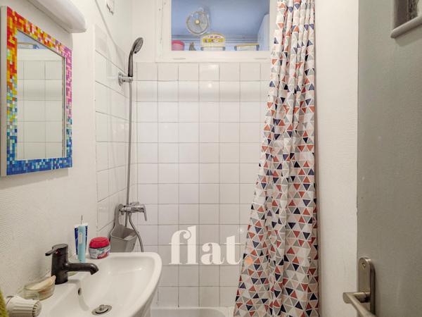 Appartement T4 / T3 - 62 m2 + cave + Jardin commun ( DPE D)