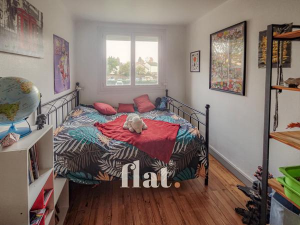 Appartement T4 / T3 - 62 m2 + cave + Jardin commun ( DPE D)