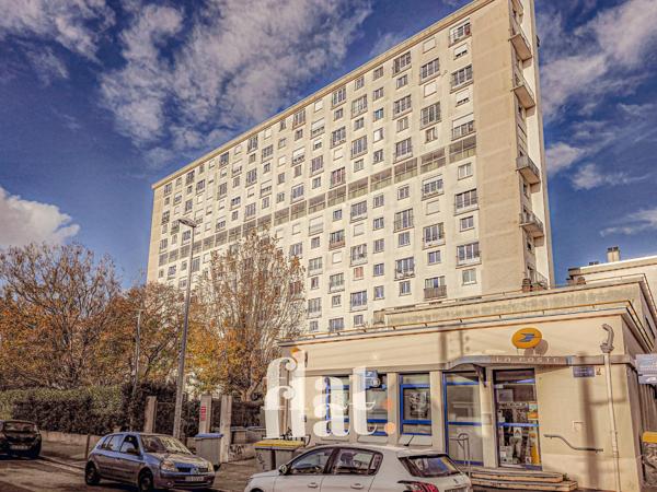 Appartement T4 / T3 - 62 m2 + cave + Jardin commun ( DPE D)