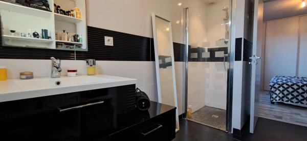 Maison Laval 6 pièce(s) 106 m2/ 4 CHAMBRES