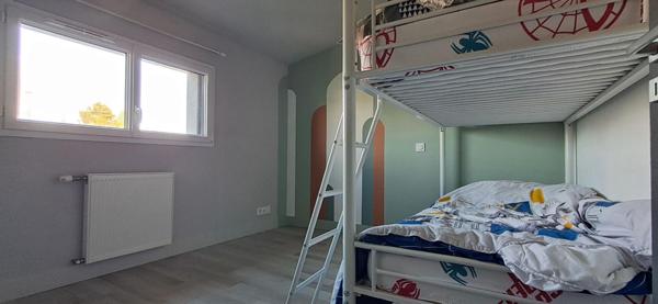 Maison Laval 6 pièce(s) 106 m2/ 4 CHAMBRES