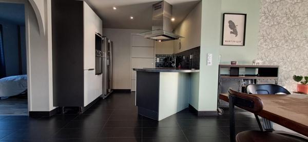 Maison Laval 6 pièce(s) 106 m2/ 4 CHAMBRES