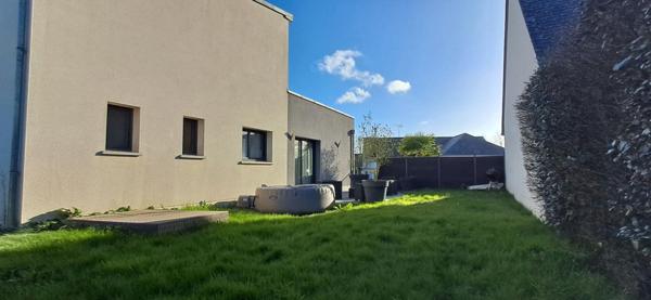 Maison Laval 6 pièce(s) 106 m2/ 4 CHAMBRES