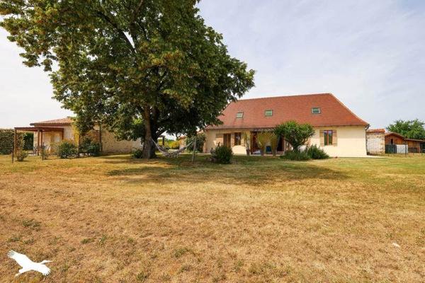 Maison à vendre 355 232 € Saint-Laurent-des-Vignes 6 p 196 m² DPE D