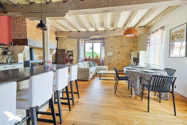Maison à vendre 355 232 € Saint-Laurent-des-Vignes 6 p 196 m² DPE D