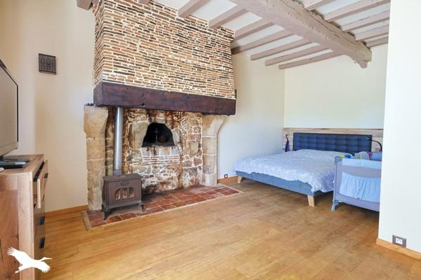 Maison à vendre 355 232 € Saint-Laurent-des-Vignes 6 p 196 m² DPE D