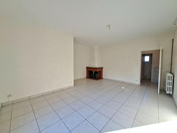 A LOUER - PORTET SUR GARONNE - Maison T4 de 86.83 m² avec jardin, garage - 384-FG