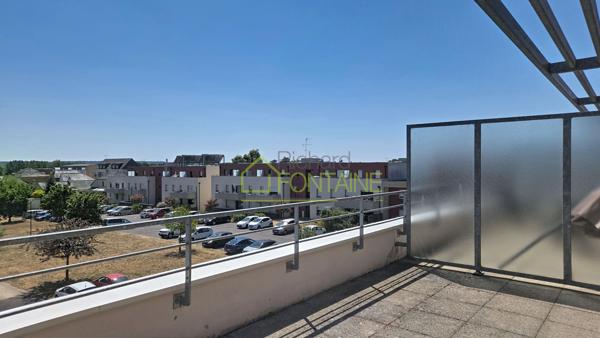 Appartement T2 en dernier étage avec grande terrasse et garage femé en sous-sol