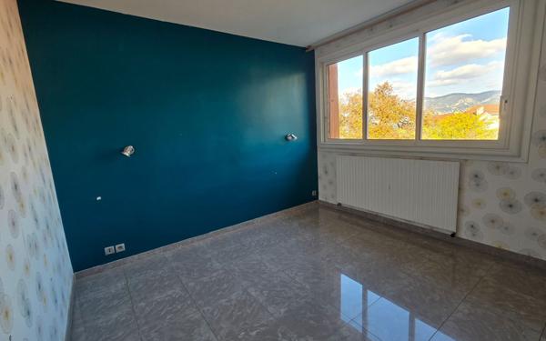 Appartement à vendre    4 pièces • 79,50 m2 La Seyne-sur-Mer