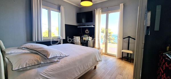 Maison traditionnelle de 241,69 m²