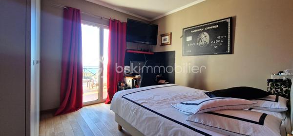 Maison traditionnelle de 241,69 m²