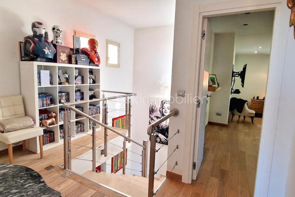 Maison traditionnelle de 241,69 m²