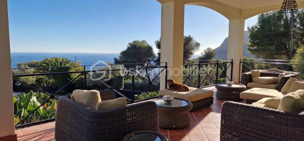 Maison traditionnelle de 241,69 m²