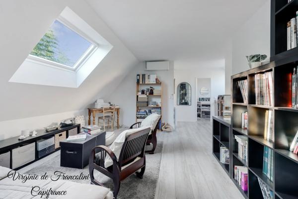 Sucy-en-Brie, Maison d'exception, parcelle de 800m², 259m² au sol, 4 chambres, 3 terrasses, jardin, garage, sous-sol