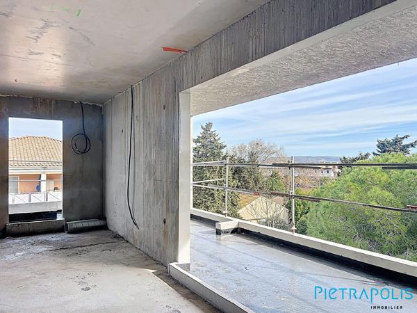 SÈTE - RÉSIDENCE HERMIONE : Appartement T4 101,2m², terrasse 16,6m², balcon 9,1m², 2 parking