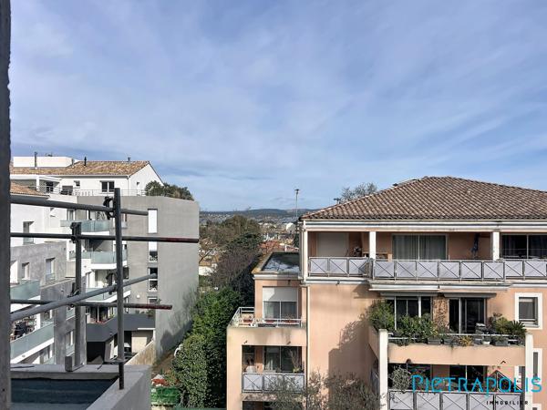 SÈTE - RÉSIDENCE HERMIONE : Appartement T4 101,2m², terrasse 16,6m², balcon 9,1m², 2 parking
