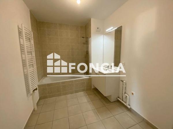 Location Appartement 3 pièces 60.87 m² - 27 RUE SOUSSILLON Reims 51100