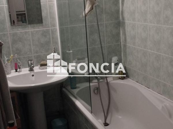 Location Appartement 3 pièces 65.7 m² - 27 RUE CROISY Charleville-mezieres 08000