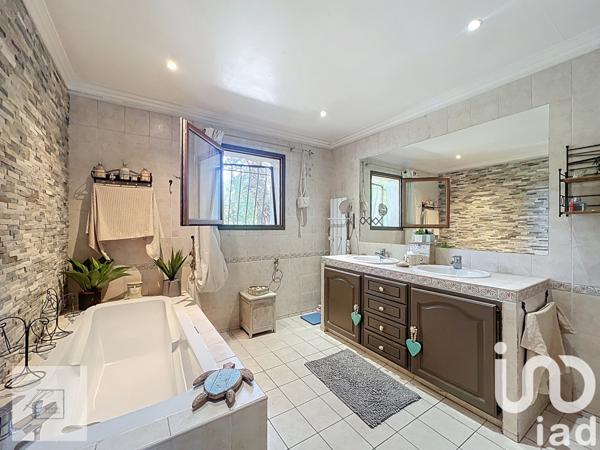 Maison à vendre 6 pièces 132 m² Fayence