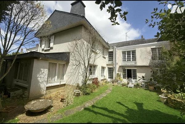 ANGERS CATHO MAISON 5 CH AVEC BEAU JARDIN ET GRAND GARAGE