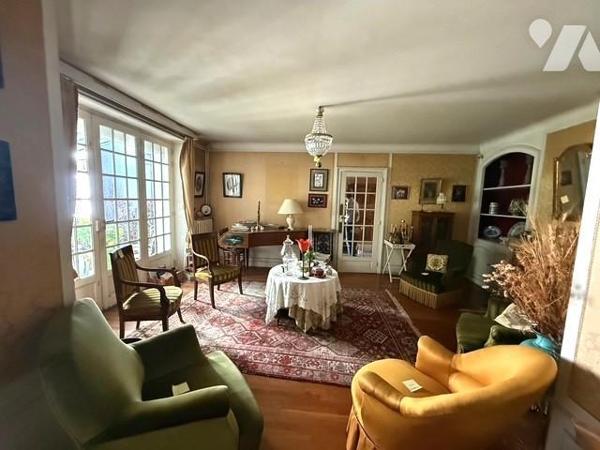 ANGERS CATHO MAISON 5 CH AVEC BEAU JARDIN ET GRAND GARAGE