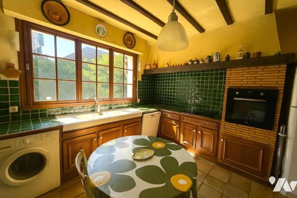 ANGERS CATHO MAISON 5 CH AVEC BEAU JARDIN ET GRAND GARAGE