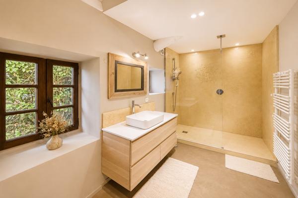 Vente Maison de luxe Uzès 10 Pièces 380 m²