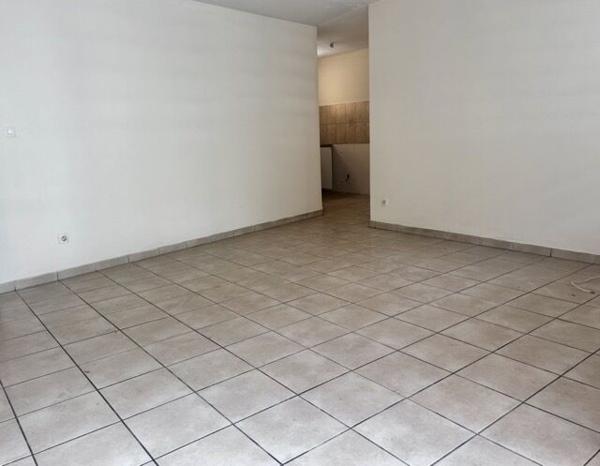 Négociable : Fort de france - Immeuble 246 m2 de 3 appartements