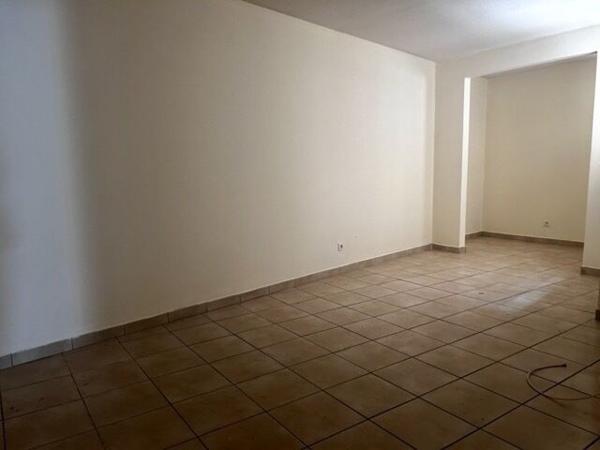 Négociable : Fort de france - Immeuble 246 m2 de 3 appartements