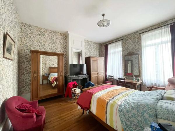 Maison à vendre 9 pièces 231m² Cambrai (59400)