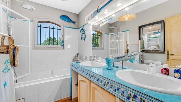 Vente Maison provençale de luxe La Croix-Valmer 6 Pièces 185 m²