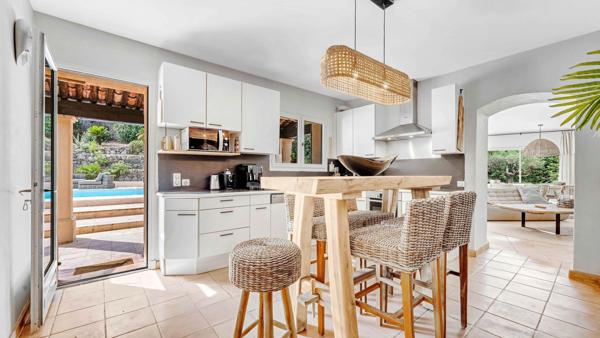 Vente Maison provençale de luxe La Croix-Valmer 6 Pièces 185 m²