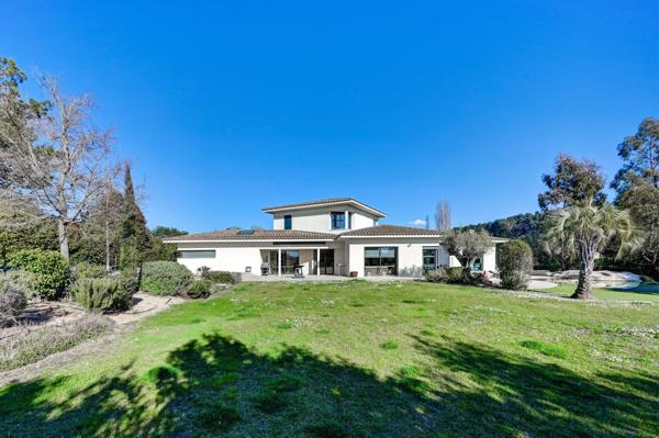 Vente Maison de luxe Aix-en-Provence 6 Pièces 330 m²