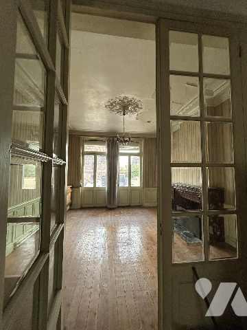 À Vendre à ANZIN limitrophe VALENCIENNES– Maison de Maître avec Fort Potentiel d'environ 275 m²