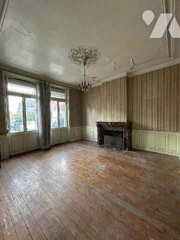 À Vendre à ANZIN limitrophe VALENCIENNES– Maison de Maître avec Fort Potentiel d'environ 275 m²