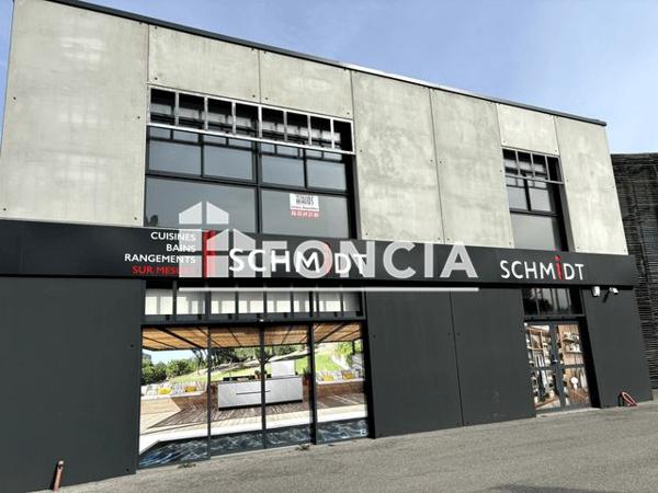 À vendre Local commercial 157 m² - Hyères 83400