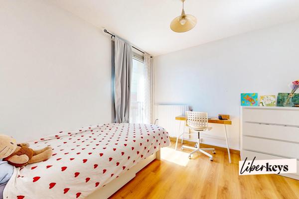 Appartement 5 pièces 93 m² avec balcon, cave et parking – Colombes centre, gare à 10 min)